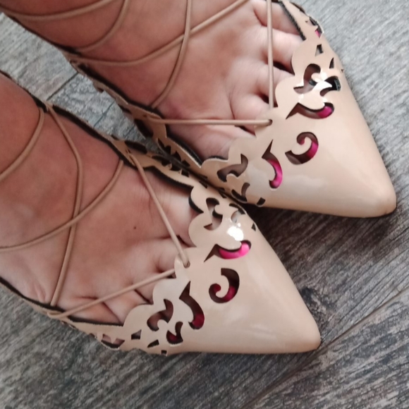 Heels - Picture 15 of 16